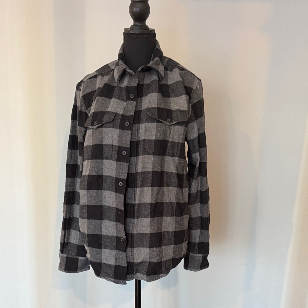 American Eagle Outfitters Black and Gray Plaid Shirt